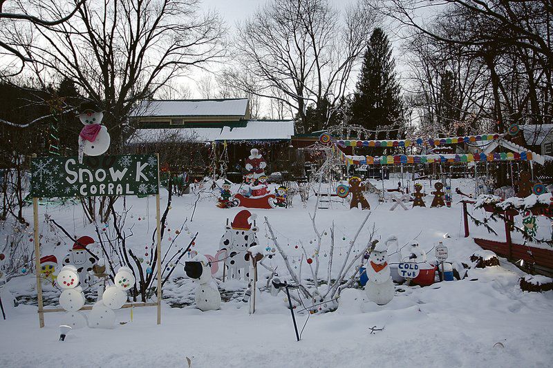 Milford man's Christmas display delights onlookers